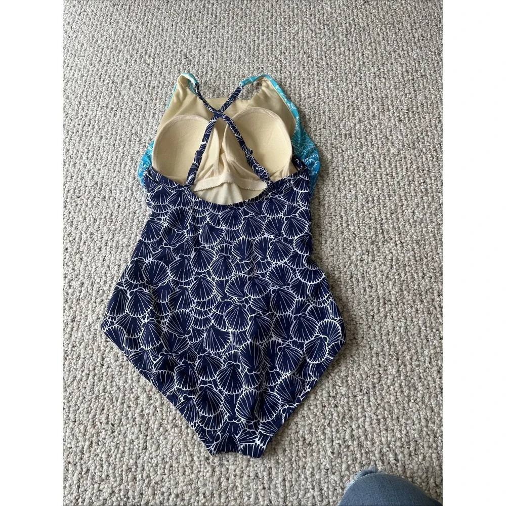Miraclesuit X Talbots Flattering Blue Ombré Seashell Print Swimsuit Size 12